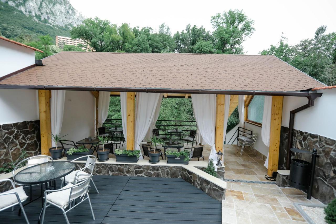 Casa Marica Hotel Baile Herculane Exterior photo